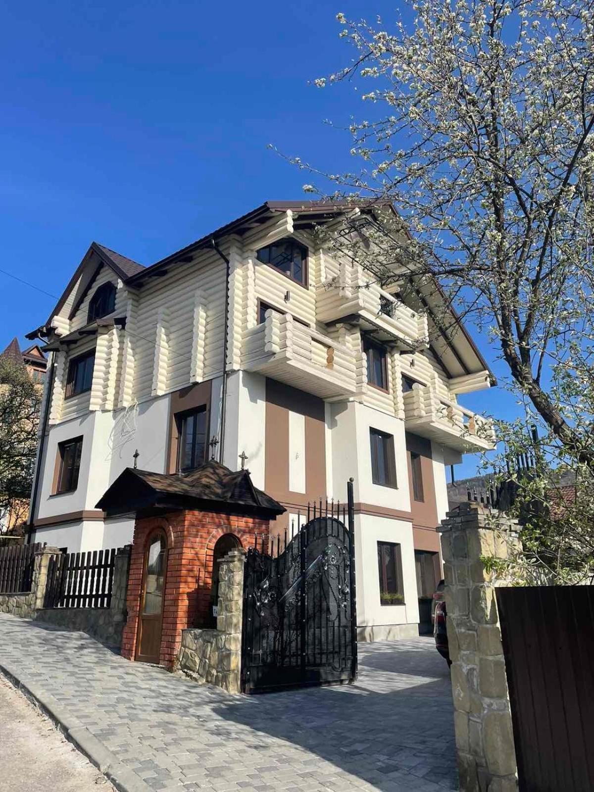 Вілла Розмарія Γιαρέμτσε Εξωτερικό φωτογραφία